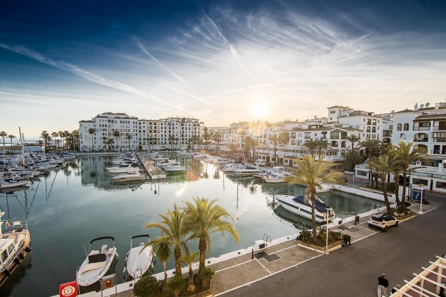 Beautiful Duquesa Harbour Apt 2001 马尼尔瓦 外观 照片